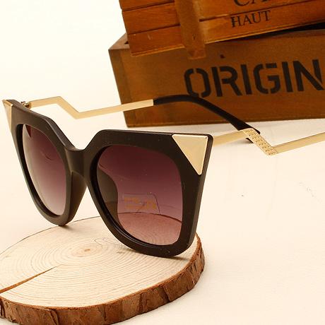 Солнцезащитные очки OTHER / Other