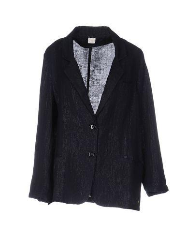  DES PETITS HAUTS