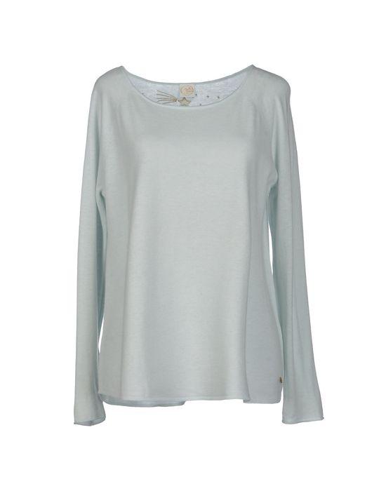   DES PETITS HAUTS