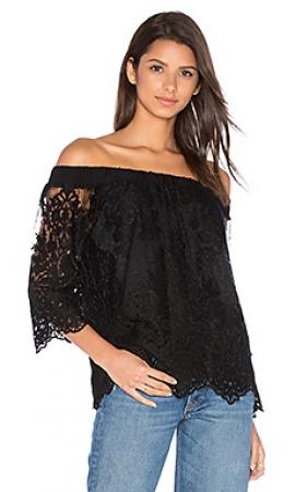 Топ  - Черный цвет