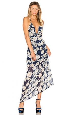 Платье by the way.