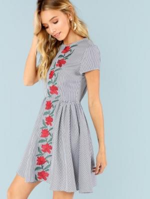 Платье SheIn Платье SheIn