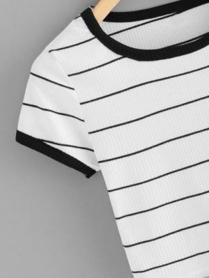 Футболка SheIn Футболка SheIn