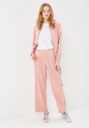 Костюм  - розовый цвет