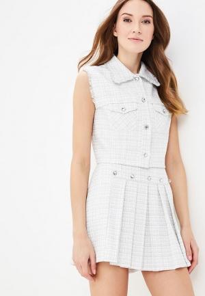 Костюм  - белый цвет