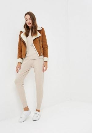 Костюм  - бежевый цвет