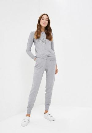 Костюм  - серый цвет