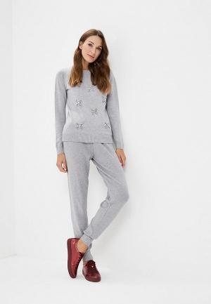 Костюм  - серый цвет