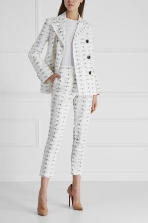 Костюм  - белый, черный цвет