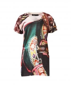 Футболка  - Красный цвет