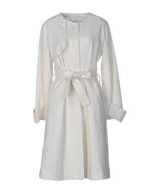 Пальто II by CLAES IVERSEN