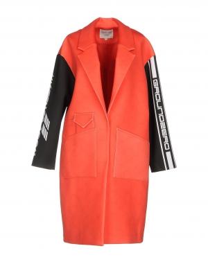 Легкое пальто  - Красный цвет