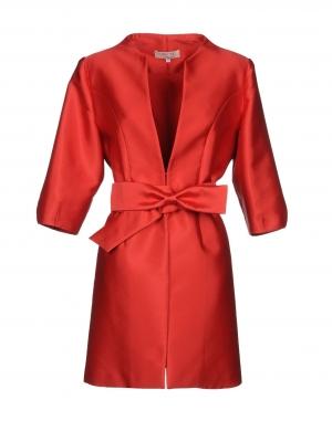 Легкое пальто  - Красный цвет