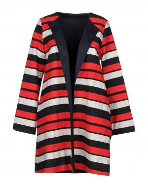 Легкое пальто  - Красный цвет