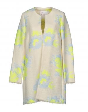 Легкое пальто  - Белый цвет