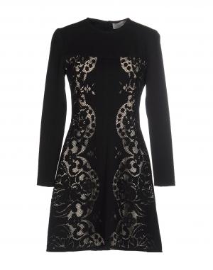 Короткое платье  - Черный цвет