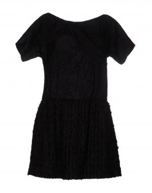 Короткое платье  - Черный цвет