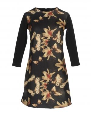 Короткое платье  - Зеленый цвет