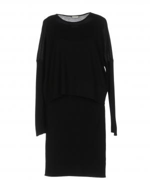 Короткое платье  - Черный цвет