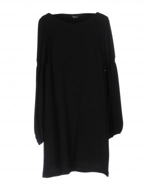 Короткое платье  - Черный цвет