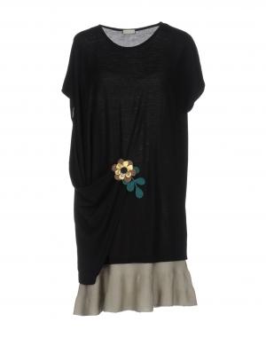 Короткое платье  - Черный цвет