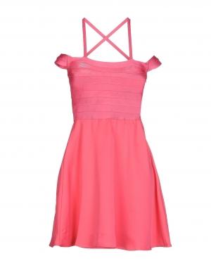 Короткое платье  - Розовый цвет