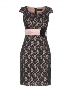 Короткое платье  - Черный цвет