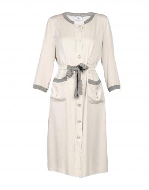 Платье до колена  - Белый цвет