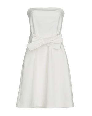 Короткое платье  - Белый цвет