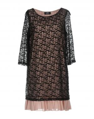 Короткое платье  - Черный цвет