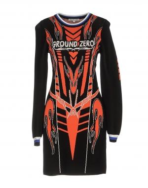 Короткое платье  - Черный цвет