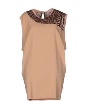 Короткое платье  - Бежевый цвет