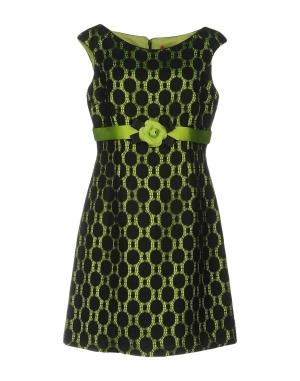 Короткое платье  - Зеленый цвет