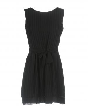 Короткое платье  - Черный цвет
