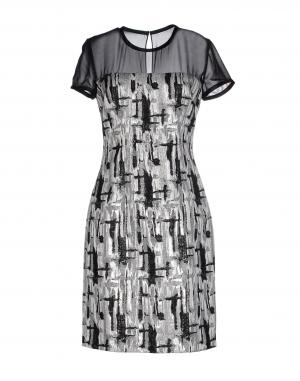 Короткое платье  - Черный цвет