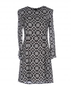 Короткое платье  - Черный цвет