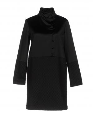 Короткое платье  - Черный цвет