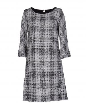 Короткое платье  - Черный цвет