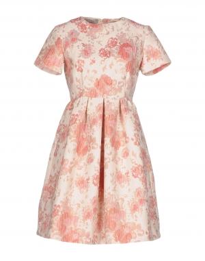 Короткое платье  - Розовый цвет