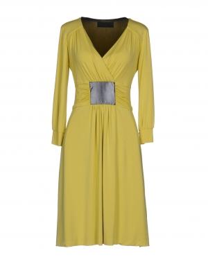 Короткое платье  - Желтый цвет