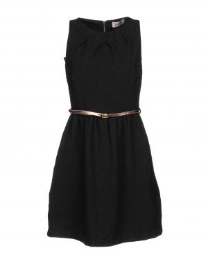 Короткое платье  - Черный цвет