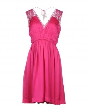 Платье до колена  - Розовый цвет