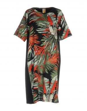 Короткое платье  - Зеленый цвет