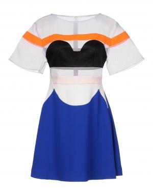 Короткое платье  - Белый цвет