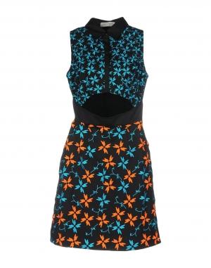 Короткое платье  - Черный цвет