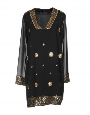 Короткое платье  - Черный цвет
