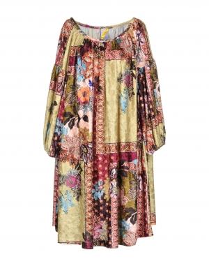 Короткое платье  - Зеленый цвет