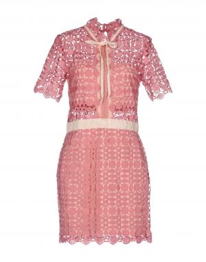 Короткое платье  - Розовый цвет