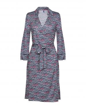 Платье до колена  - Белый цвет