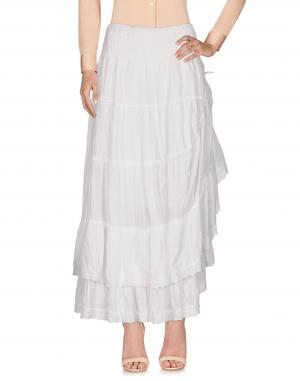 Юбка до колена  - Белый цвет